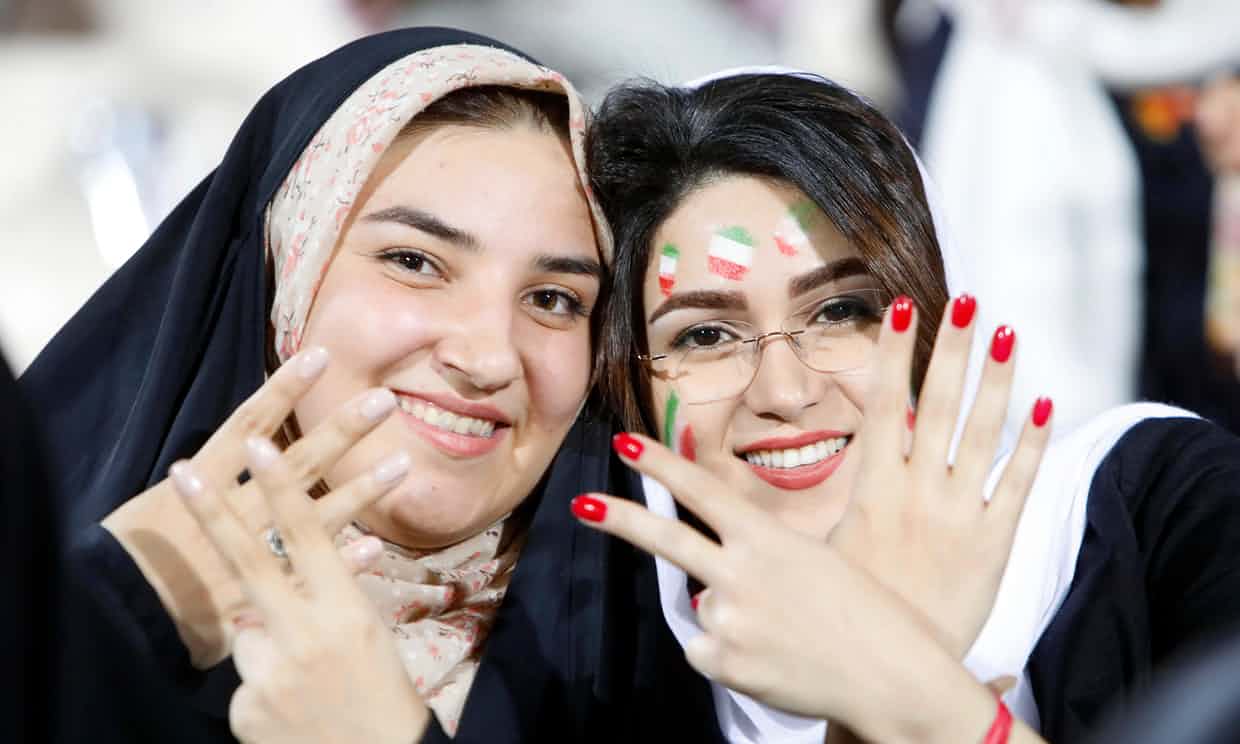 Sau 40 năm, phụ nữ Iran lại được xem bóng đá cùng đàn ông