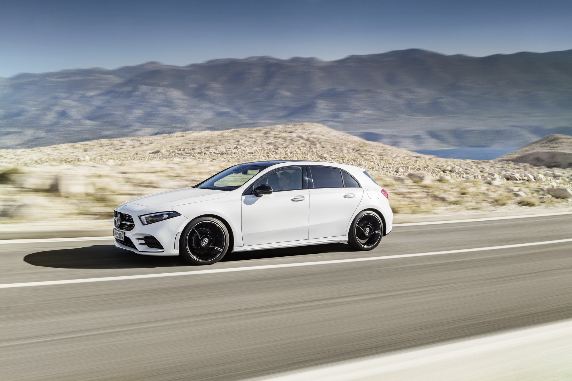 Mercedes-Benz A-Class thế hệ mới có thêm bản PHEV và EV