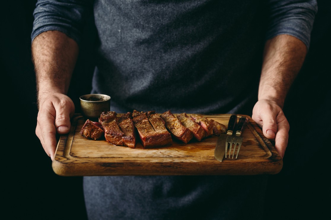  Ăn quá nhiều thịt làm tăng nguy cơ vô sinh ở nam giới