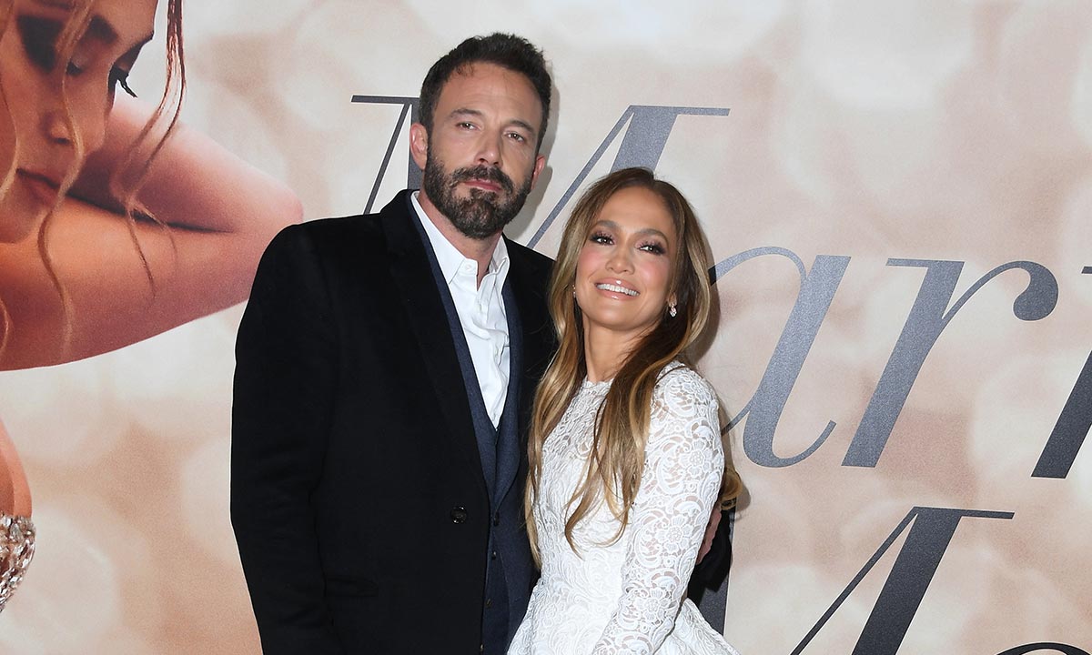 Jennifer Lopez  hạnh phúc trước lời cầu hôn của Ben Afleck