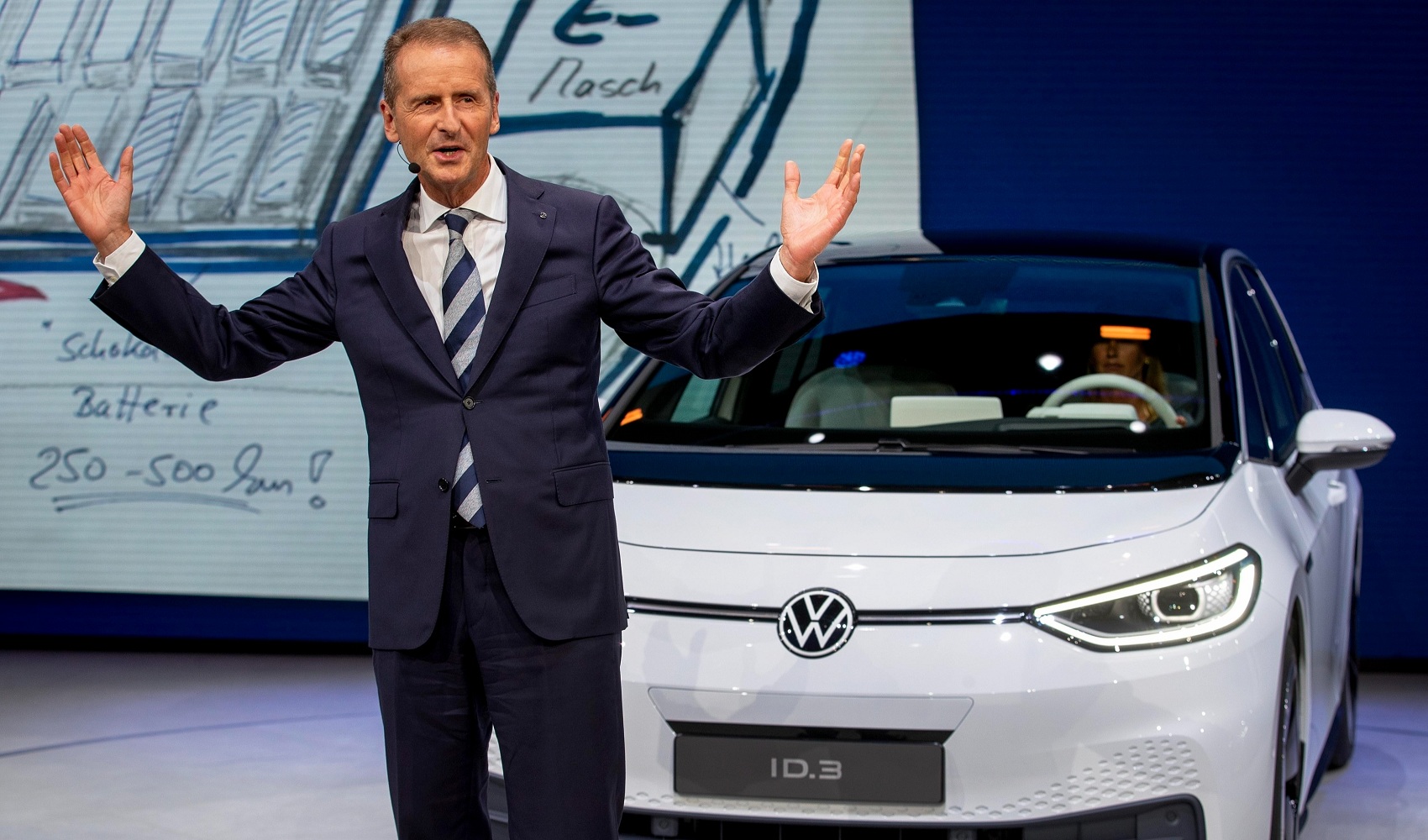 CEO Volkswagen ra đi sau nhiều nghi vấn