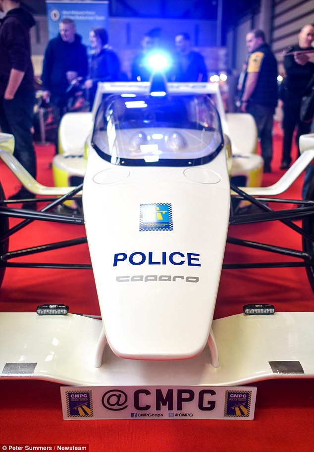 Xe cảnh sát lấy cảm hứng từ xe đua F1 2