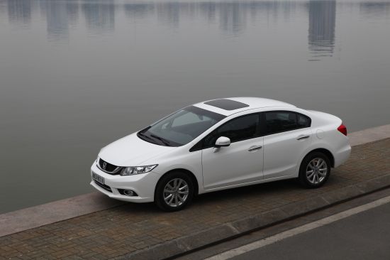 Honda Civic 2015 lột xác về thiết kế