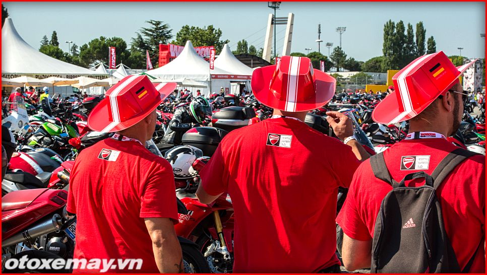 Cháy rực một mầu đỏ tại World Ducati Week 2014 29