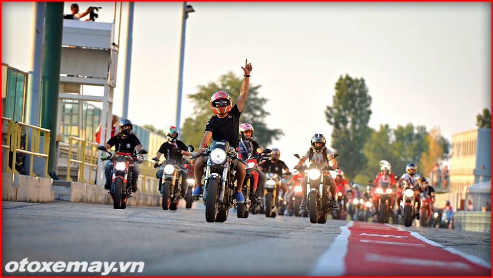 Cháy rực một mầu đỏ tại World Ducati Week 2014 6