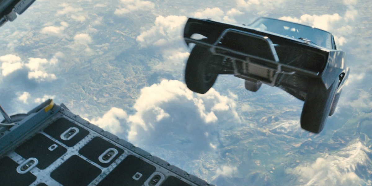 Nhiều siêu xe đã hi sinh trong những cảnh quay của Furious 7_ảnh 1