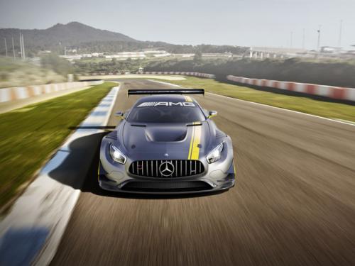 Xe Mercedes-AMG GT3 “xuống đường” 