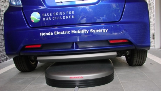 Honda ra mắt hệ thống sạc không dây cho ôtô điện