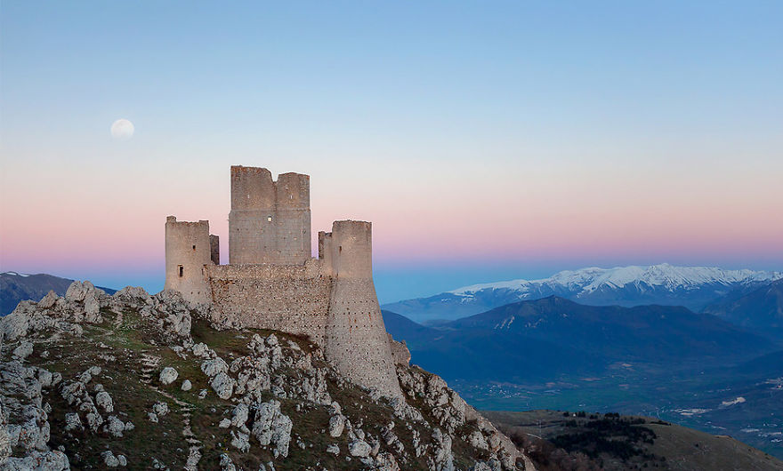 Chính phủ Ý đang 'cho không' các lâu đài để kích cầu du lịch