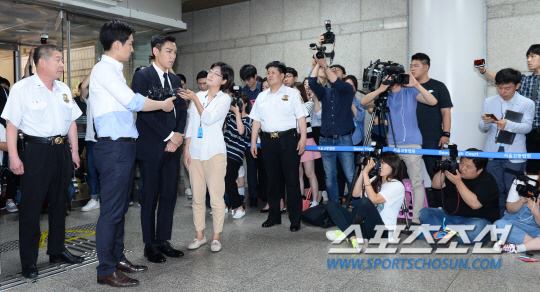T.O.P nhận án 10 tháng tù treo vì sử dụng cần sa
