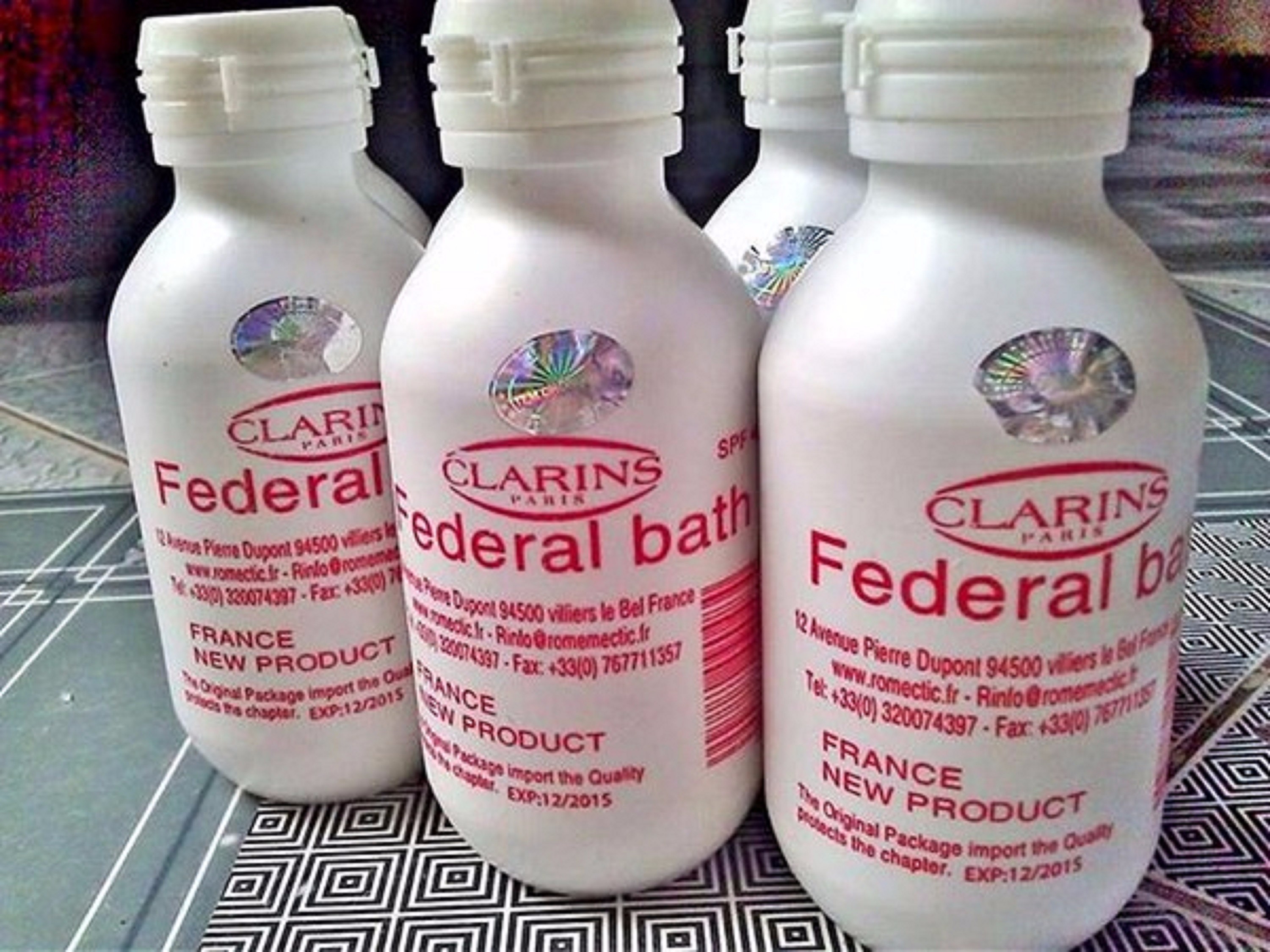 Sữa non Clarins: 100% hàng rởm