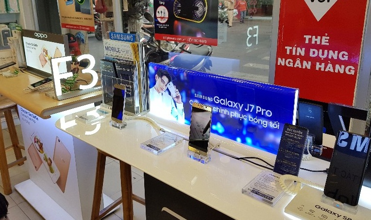 Vì sao Samsung, Oppo có thể chi phối thị trường smartphone Việt