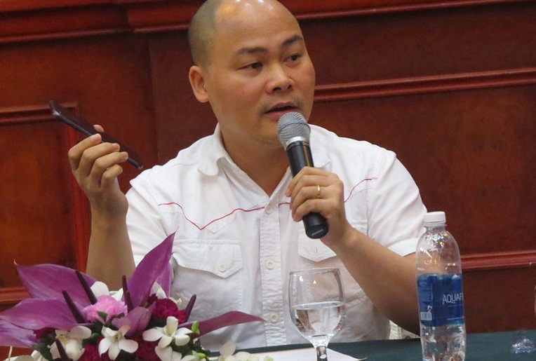 CEO Nguyễn Tử Quảng “rơi lệ”khi nói về doanh số Bphone
