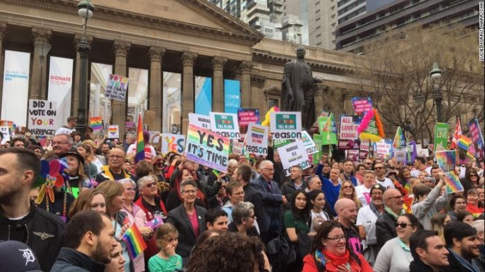 Vì sao luật pháp Australia không công nhận hôn nhân đồng tính?