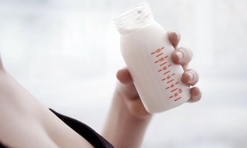 Mù quáng tin sữa mẹ là “thuốc tiên” khiến con mang tật