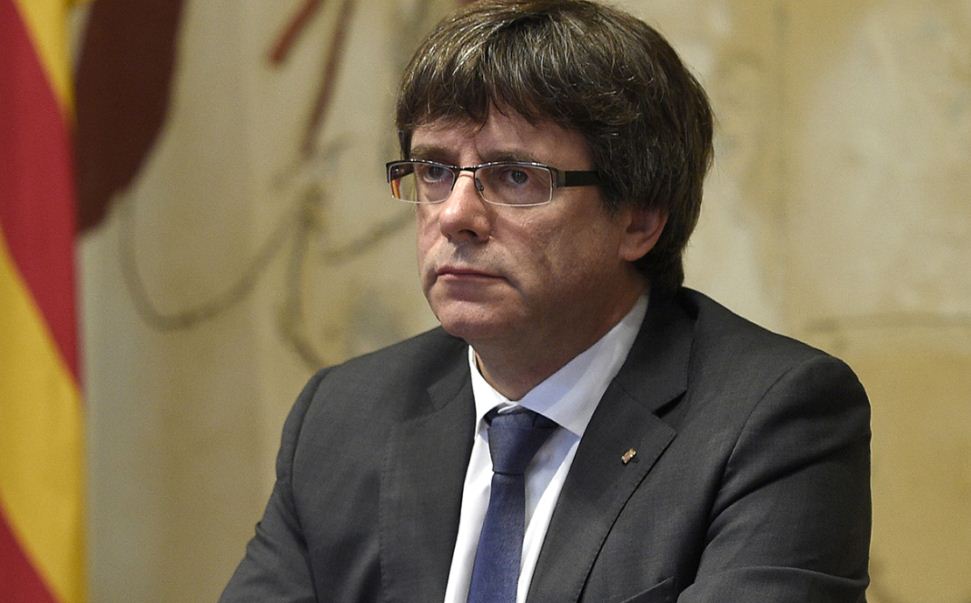 Thủ hiến Catalonia bị phế truất không về nước vào ngày bầu cử