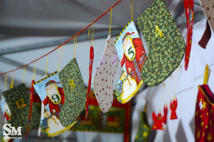 Người Hà Nội háo hức tới hội chợ Giáng sinh Đức