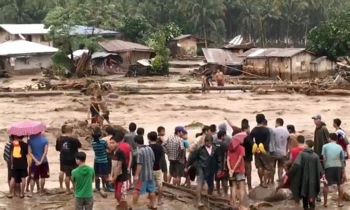 Khẩn trương đối phó bão Tembin làm hơn 200 người Philippines thiệt mạng 