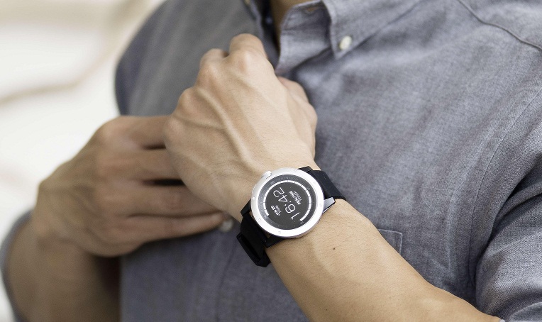CES 2018: Smartwatch có thể hoạt động vĩnh cửu mà không cần sạc pin