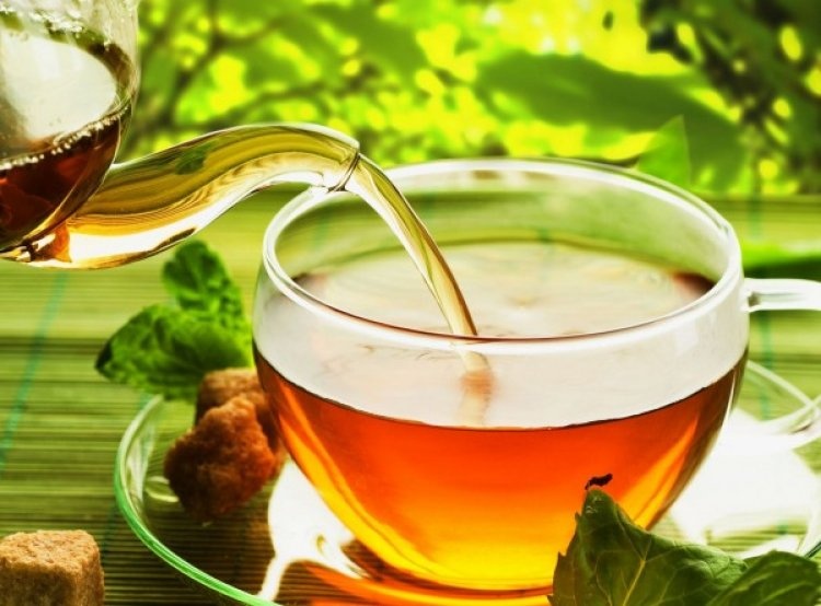 Giảm nguy cơ tăng nhãn áp bằng tách trà nóng mỗi ngày