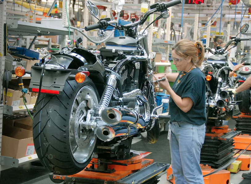 Doanh số toàn cầu sụt giảm, Harley-Davidson đóng cửa nhà máy 
