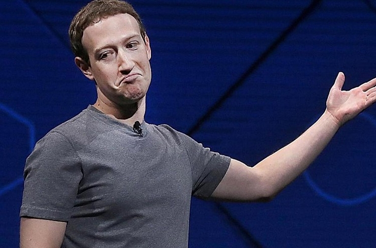 Cambridge Analytica trái phép, Facebook còn mờ ám hơn