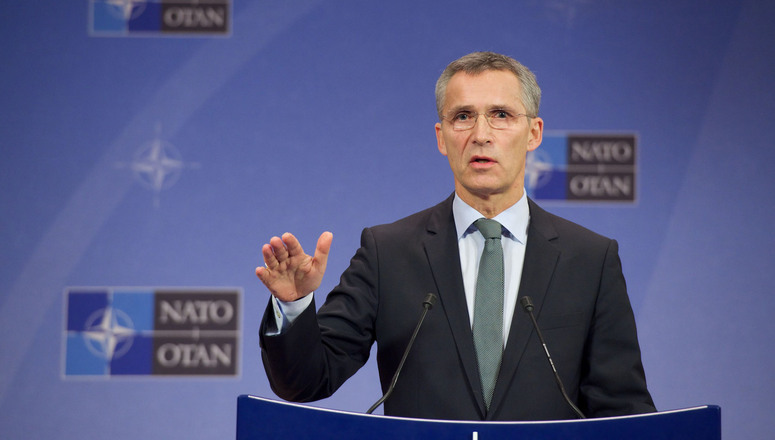 Sau EU, NATO trục xuất 7 nhà ngoại giao Nga