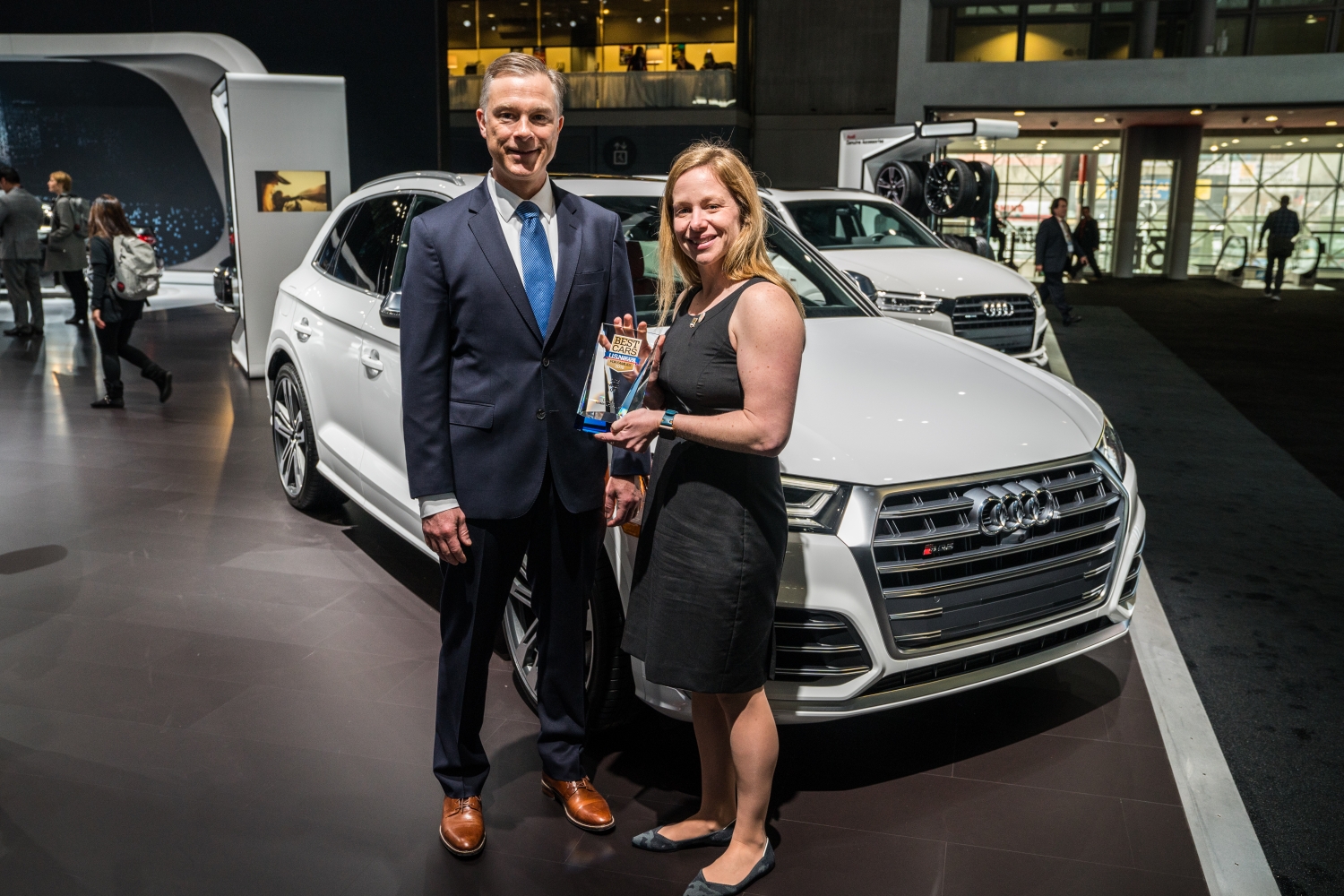 Hai xế sang nhà Audi nhận giải Xe tốt nhất cho gia đình năm 2018