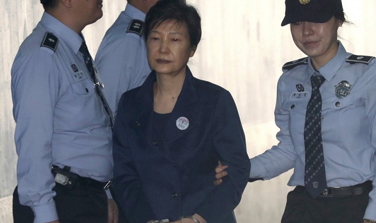 Bị kết tội tham nhũng, cựu Tổng thống Park Geun-hye lĩnh án 24 năm tù