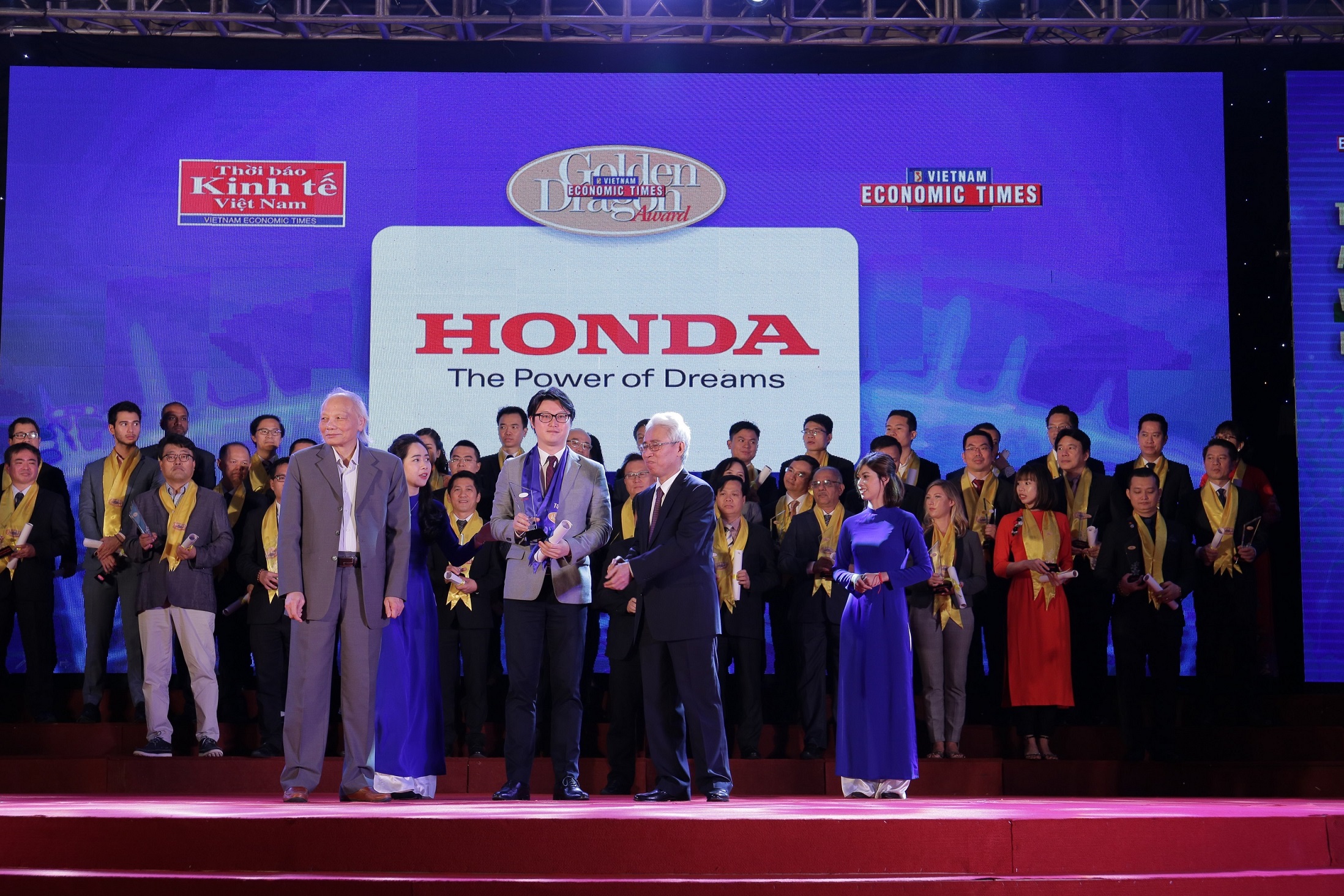 Honda Việt Nam được vinh danh tại giải thưởng Rồng Vàng 2018