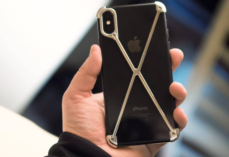 Radius X: Ốp lưng độc dị cho iPhone X