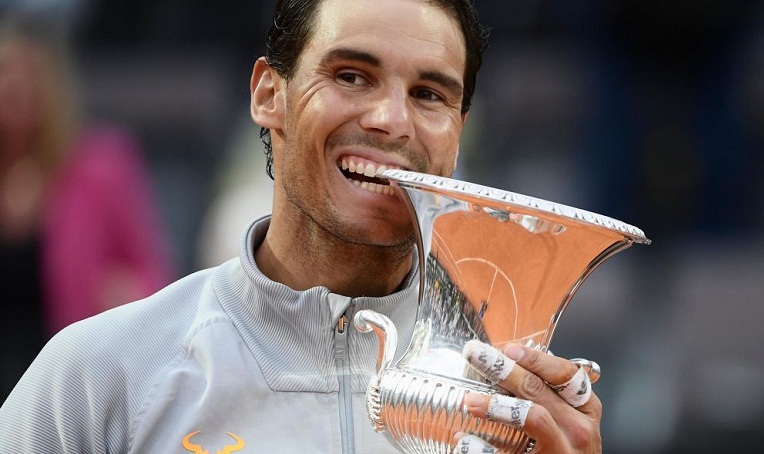 Nadal lần thứ 8 vô địch Rome Masters, đòi lại vị trí số 1 từ Federer