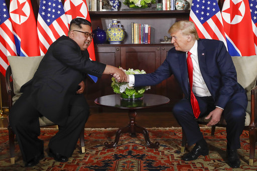 Ông Kim Jong Un mời Tổng thống Donald Trump ghé thăm Triều Tiên