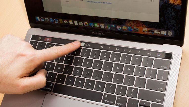 Apple chấp nhận thay miễn phí bàn phím MacBook Pro lỗi trước áp lực từ người dùng