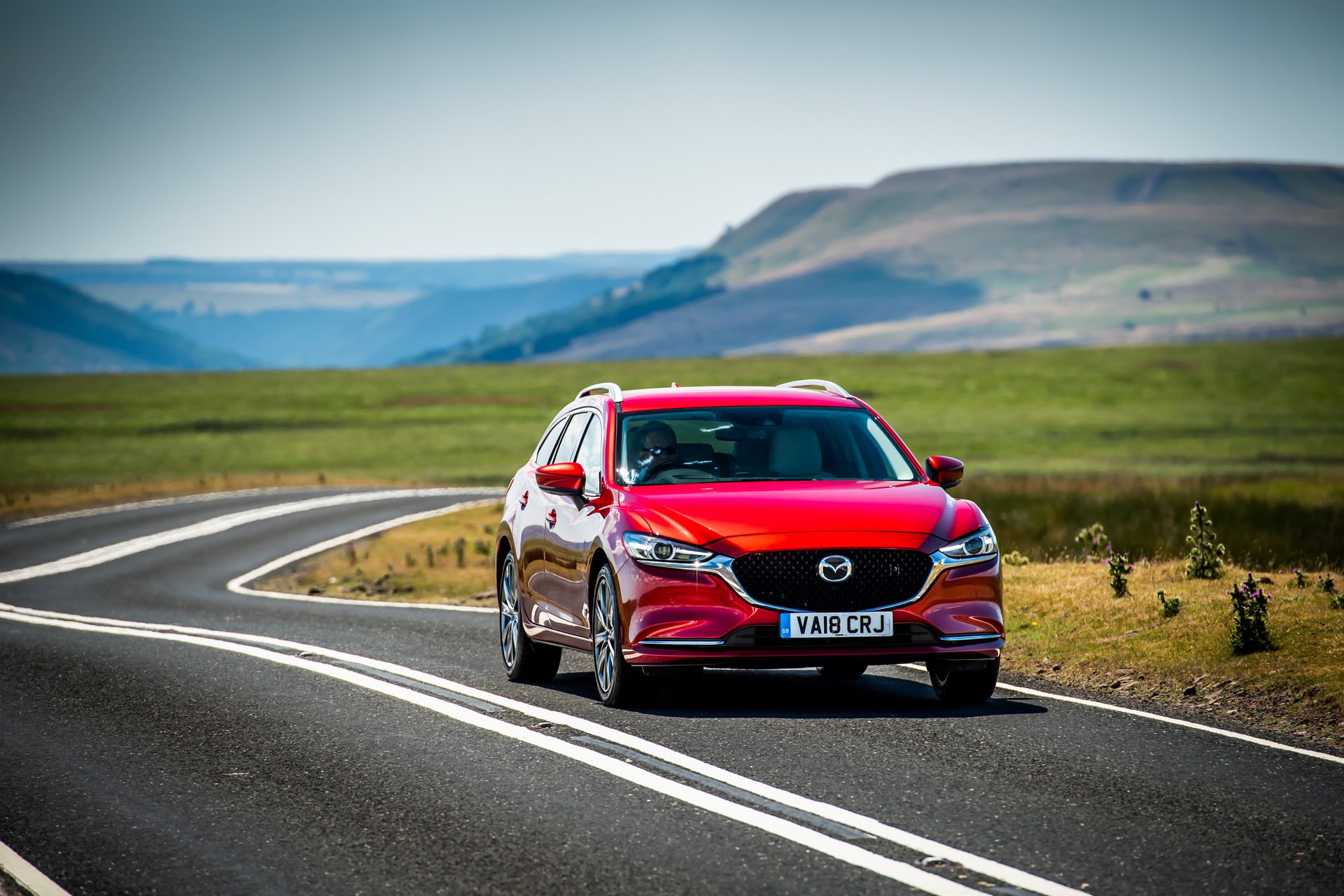 Mazda6 2018 bản facelift nội thất yên tĩnh và tiết kiệm xăng hơn