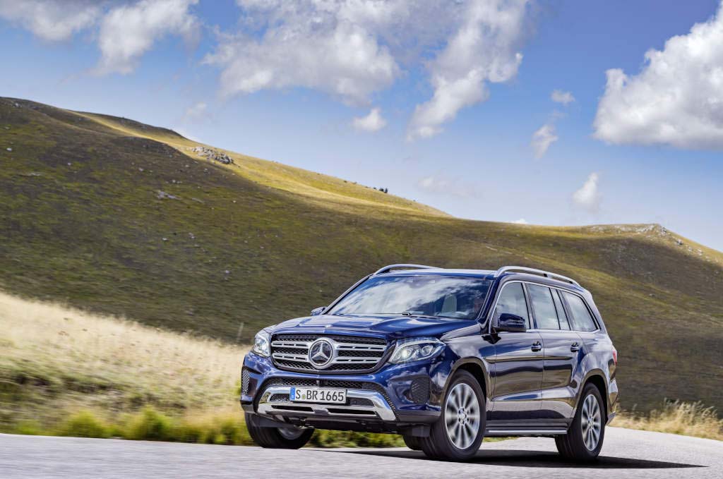 Trung Quốc thu giữ hàng loạt xe Mercedes-Benz nhập từ Mỹ