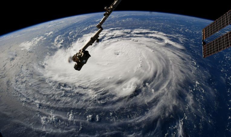 Mỹ sơ tán khẩn cấp khoảng 1 triệu dân vì siêu bão Florence