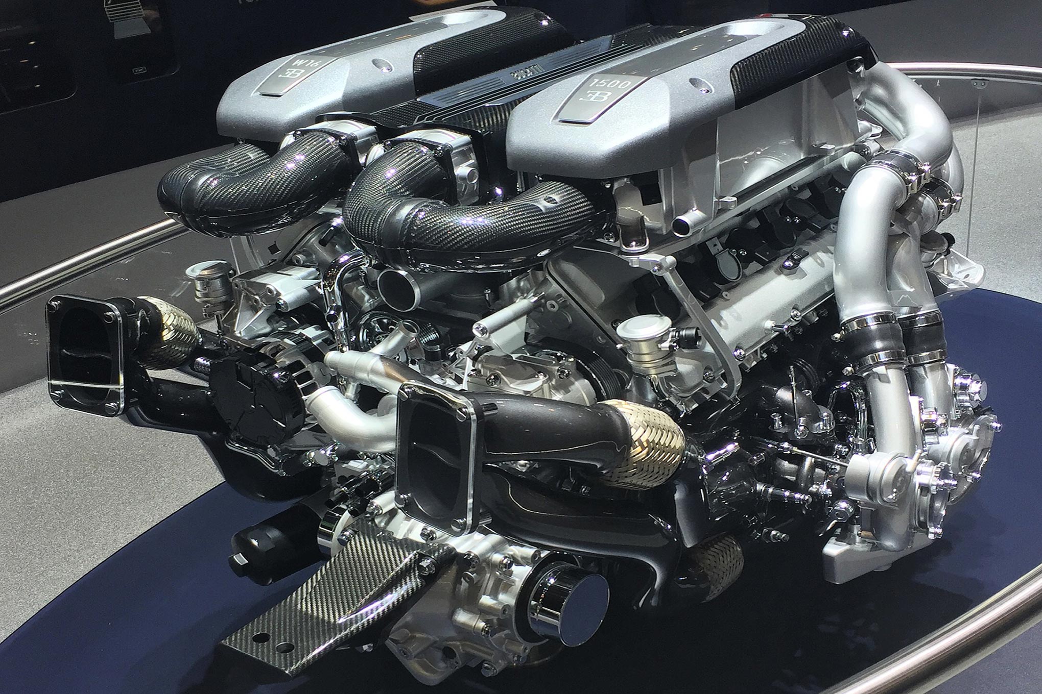 Bugatti chuẩn bị khai tử động cơ W16 "huyền thoại"