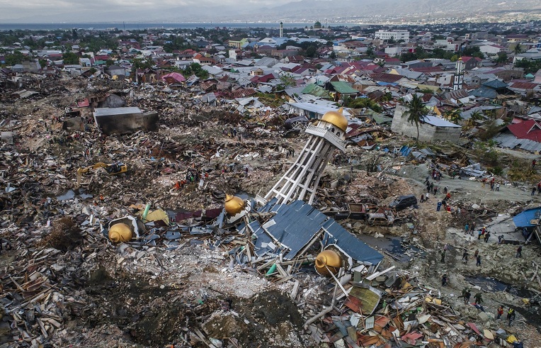 1.763 người chết, 5.000 người mất tích sau thảm họa kép ở Indonesia