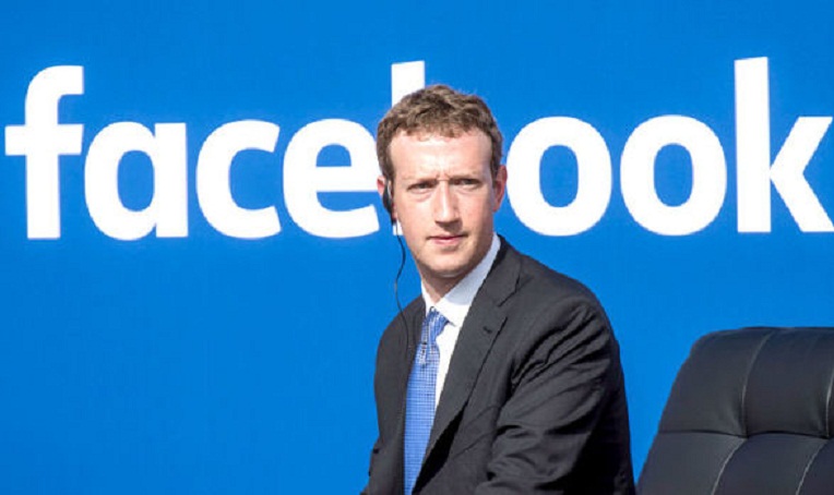Mark Zuckerberg lại đối mặt với yêu cầu từ chức của cổ đông Facebook