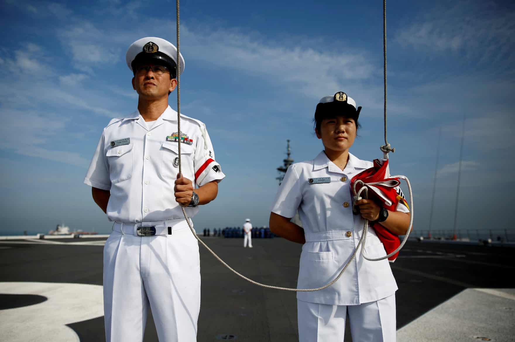 Những bóng hồng gan dạ trên tàu hải quân Kaga- Nhật Bản
