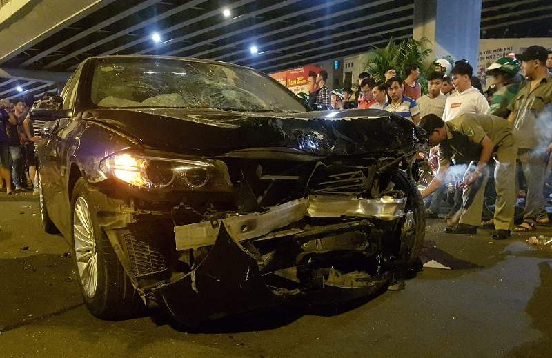 Xe “điên” BMW gây tai nạn liên hoàn, nhiều người thương vong
