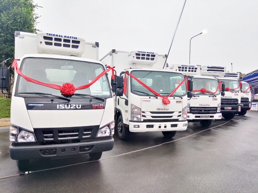 Isuzu Việt Nam và Quyền Auto ra mắt xe tải đông lạnh