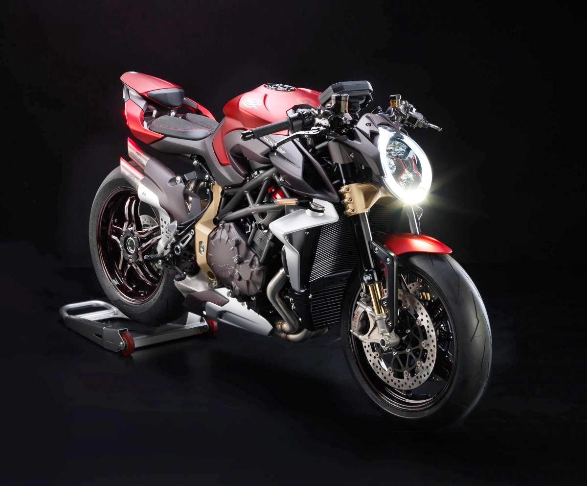 MV Agusta Brutale 2019: Nakedbike “độ” động cơ xe đua World Superbike