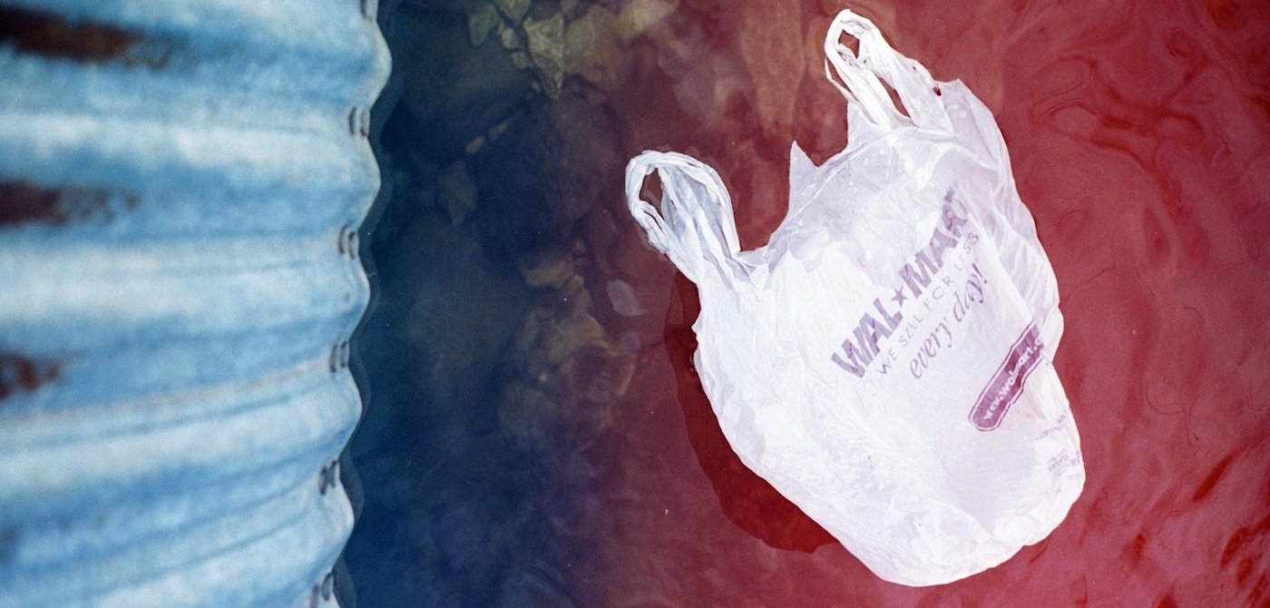 Tìm thấy rác thải nhựa trong rãnh sâu nhất của đại dương