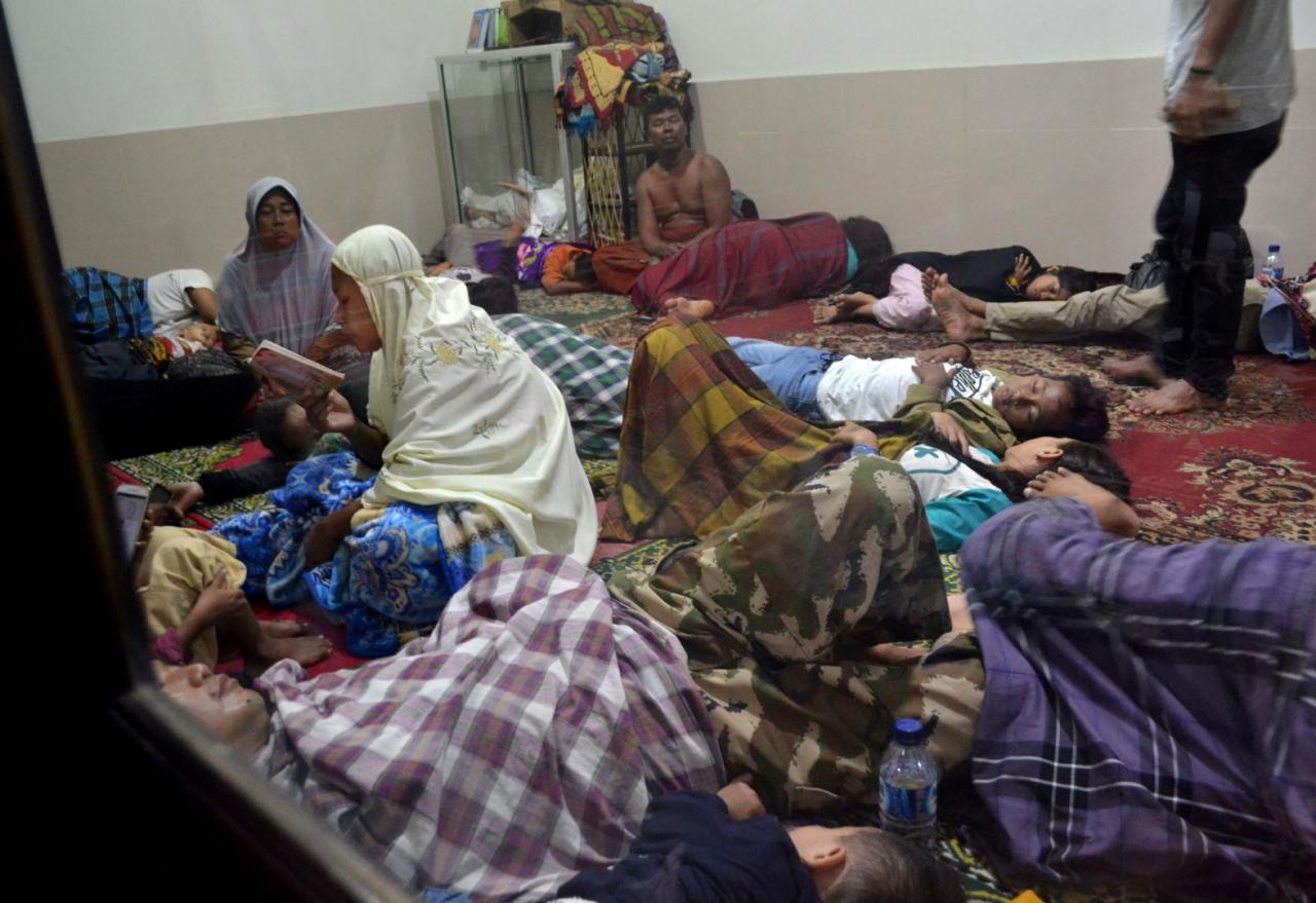 Sóng thần tấn công Indonesia: 43 người thiệt mạng, 584 người bị thương