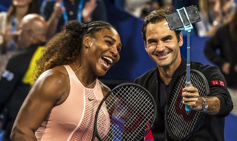 Federer thắng Serena trong trận đấu lịch sử ngay đầu năm mới 2019