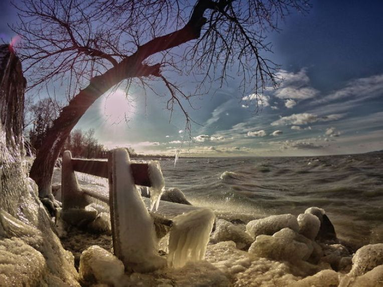 Ấn tượng với “vương quốc băng giá” vùng hồ Balaton