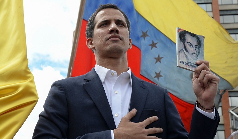 Mỹ ủng hộ lãnh đạo đối lập Venezuela tự nhận là tổng thống lâm thời