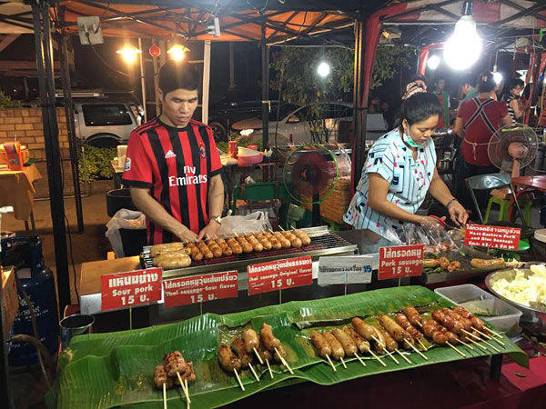 Nhộn nhịp chợ đêm Chiangmai